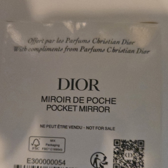 Dior Luxurious Gold Compact Pocket Mirror Beaute In Box Nwt - Picture 5 of 6